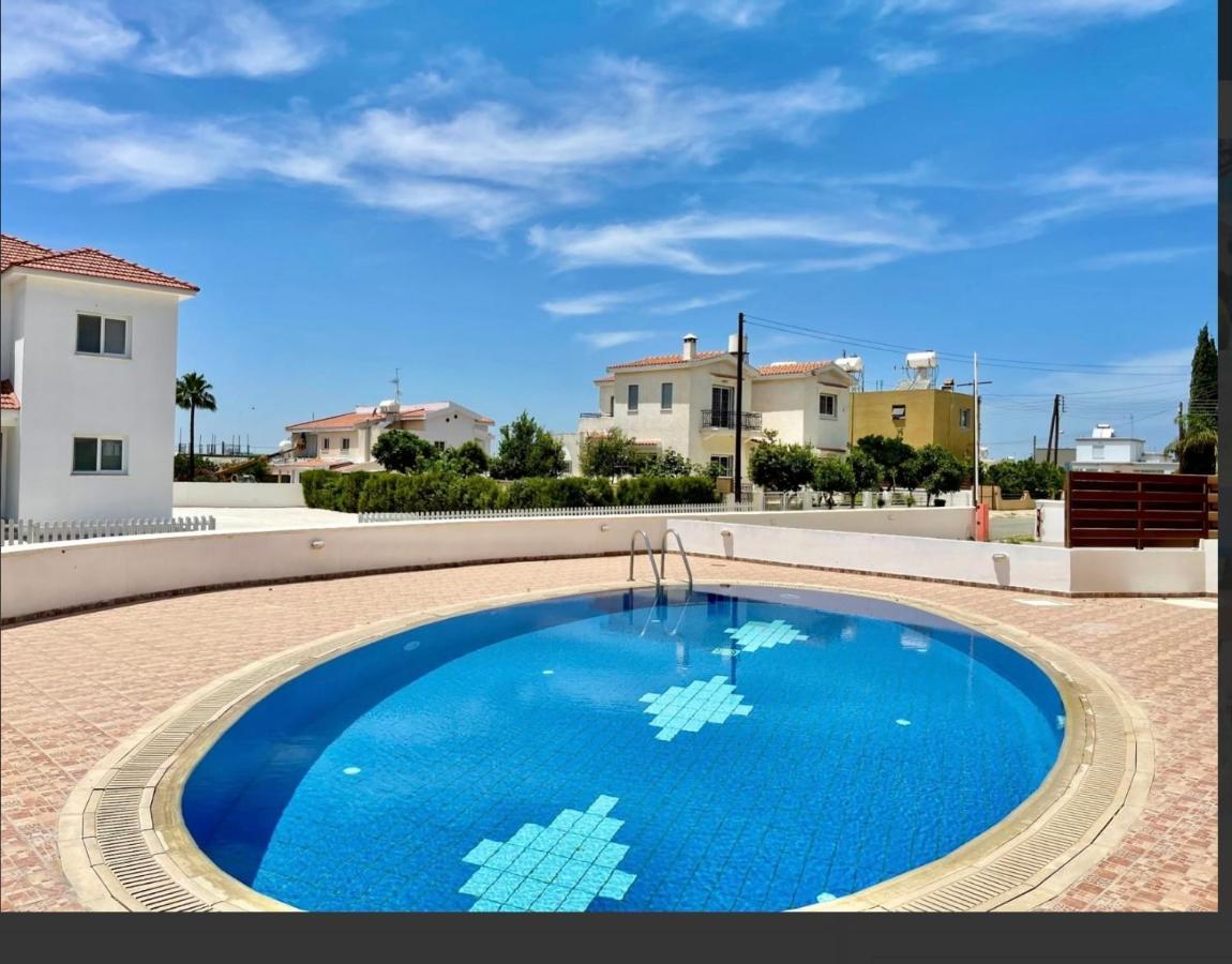 Andris Apartment Paralimni Exterior photo
